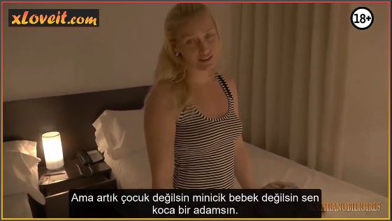 Ablasını uyurken sikiyor Altyazılı Porno